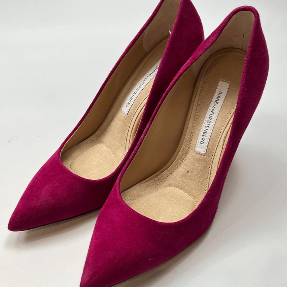 Diane Von Furstenberg Fuchsia Suede Heels